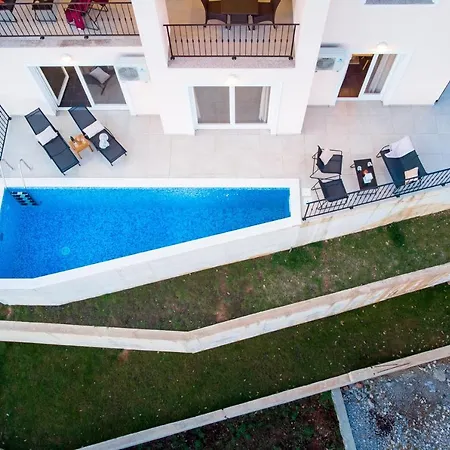 Villa Ines