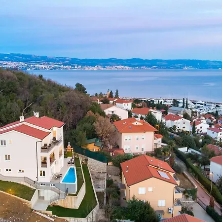 Ines Villa Ičići